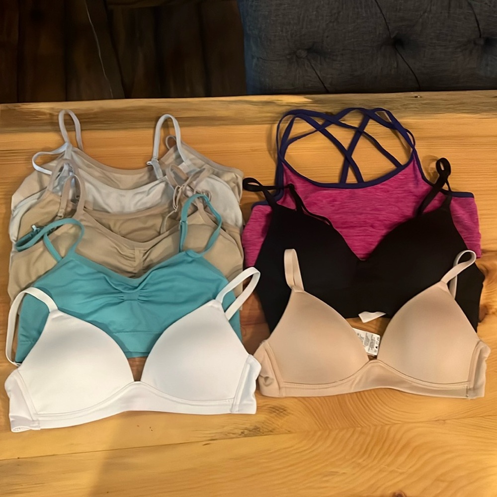 A lot of 9 Bras - Variety of Brands